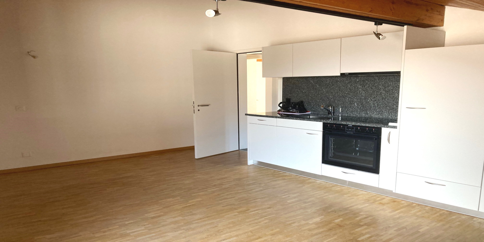 Via Cantonale 1, Ticino Mezzovico, 3 Stanze da Letto Stanze da Letto, ,1 BagnoBathrooms,Appartamento,Affitto,PALAZZINA,Via Cantonale 1,1,1128